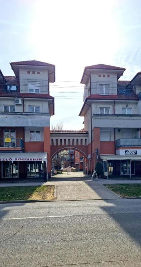 Tilla Apartman Hajdúszoboszló Eksteriør bilde